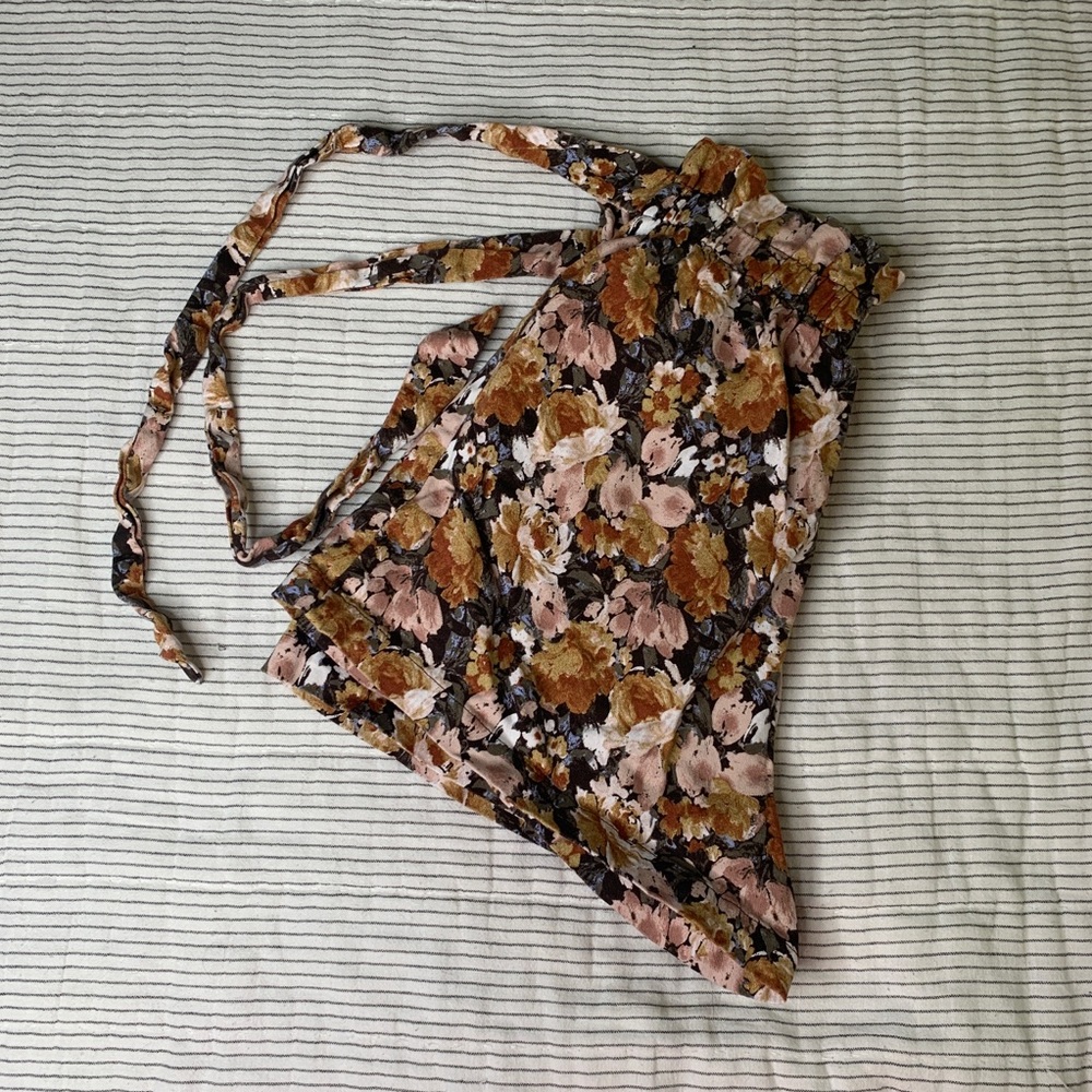 Floral Shorts - Picture 3 of 3